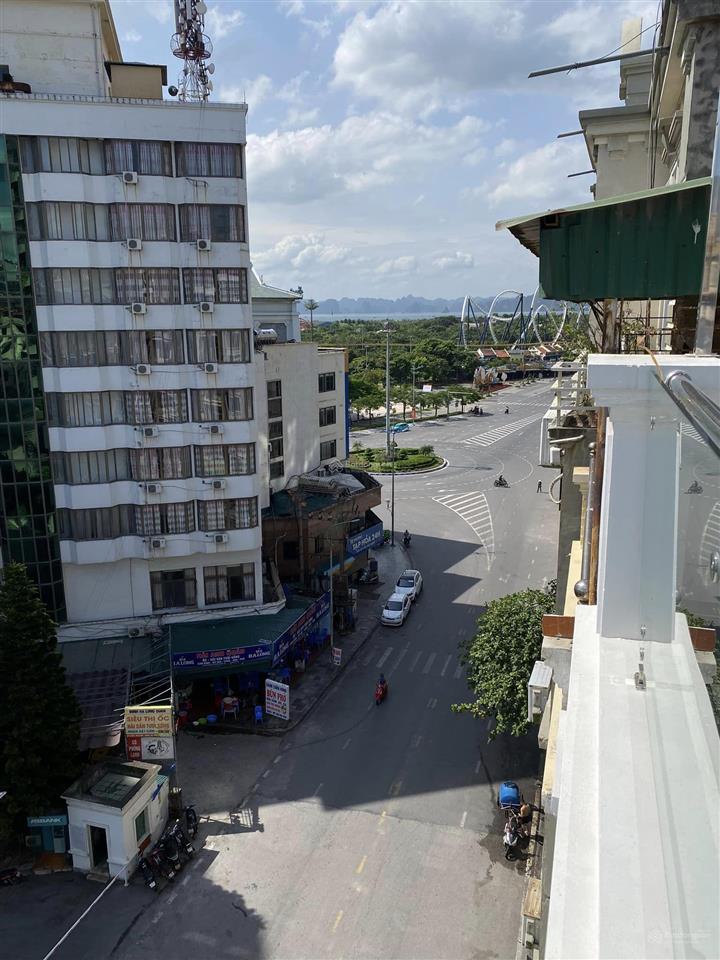 Bán gấp 19,5 tỷ nhà phố 8 tầng vườn đào, bãi cháy trung tâm sunworld hạ long,  0914 043 ***
