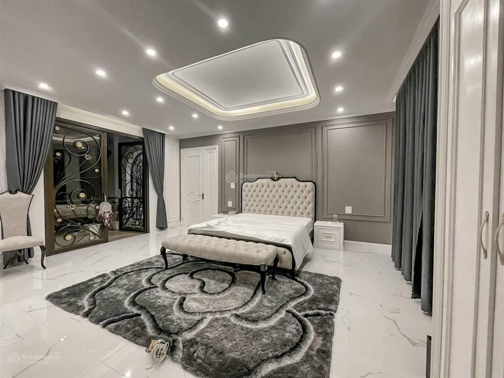 Làm ăn thua lỗ bán gấp 18 tỷ biệt thự mặt biển tại đảo tuần châu 500m2.  0914 043 ***