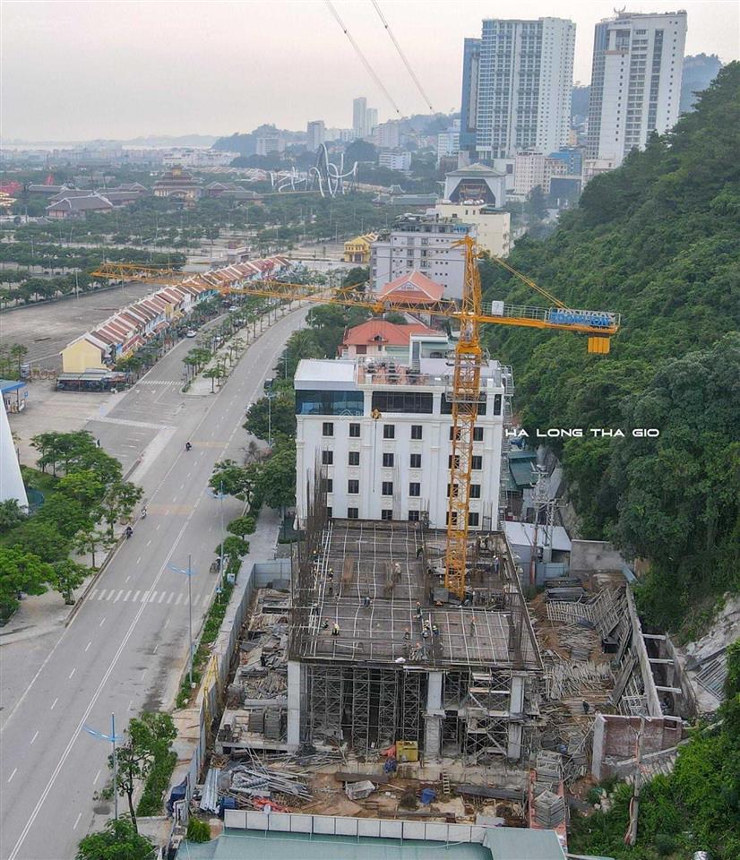 Bán gấp giá 20,5 tỷ nhà phố 7 tầng đường hạ long, bãi cháy, view biển và sunworld,  0914 043 ***
