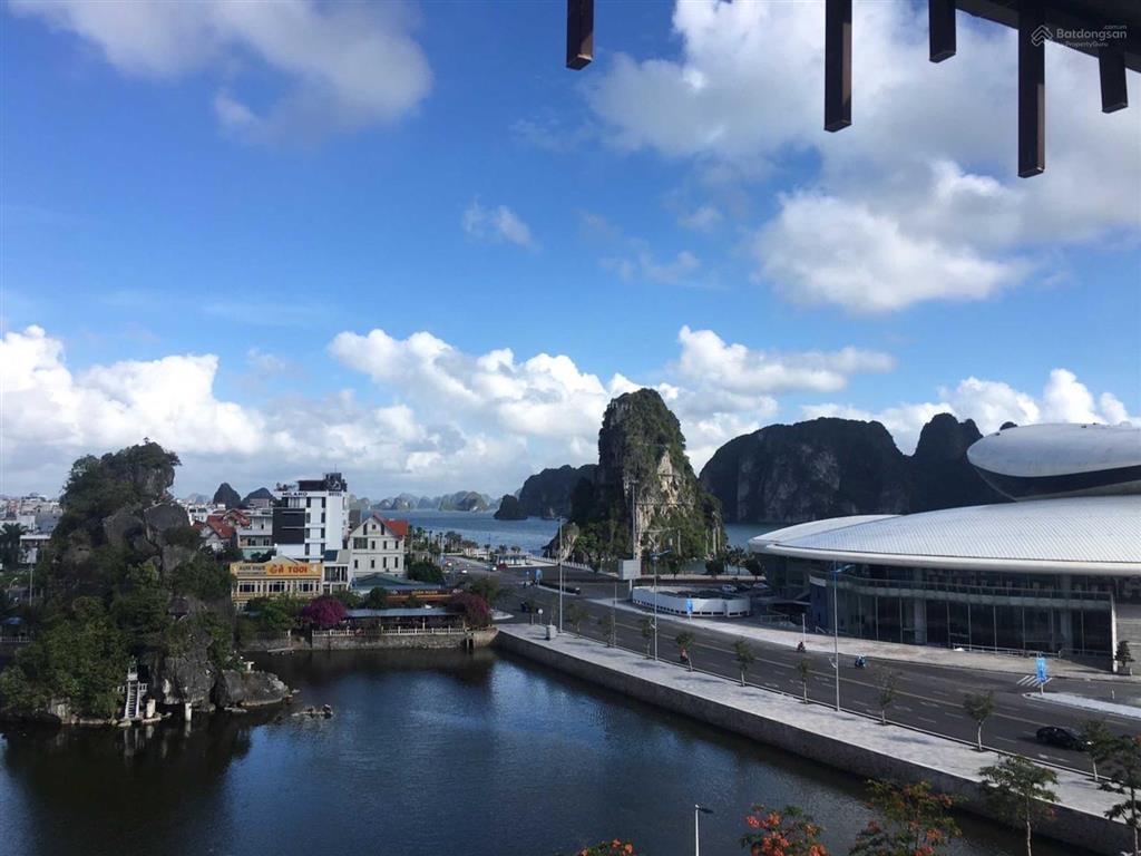 Bán lỗ monbay căn góc thông sát góc mặt quảng trường view biển hạ long giá 29 tỷ,  0914 043 ***