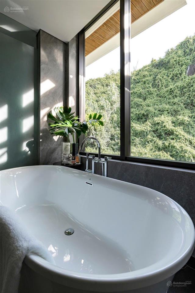 Hết mùa du lịch bán biệt thự vip tuần châu hạ long 500m2 dòng tiền 2 tỉ  0914 043 ***