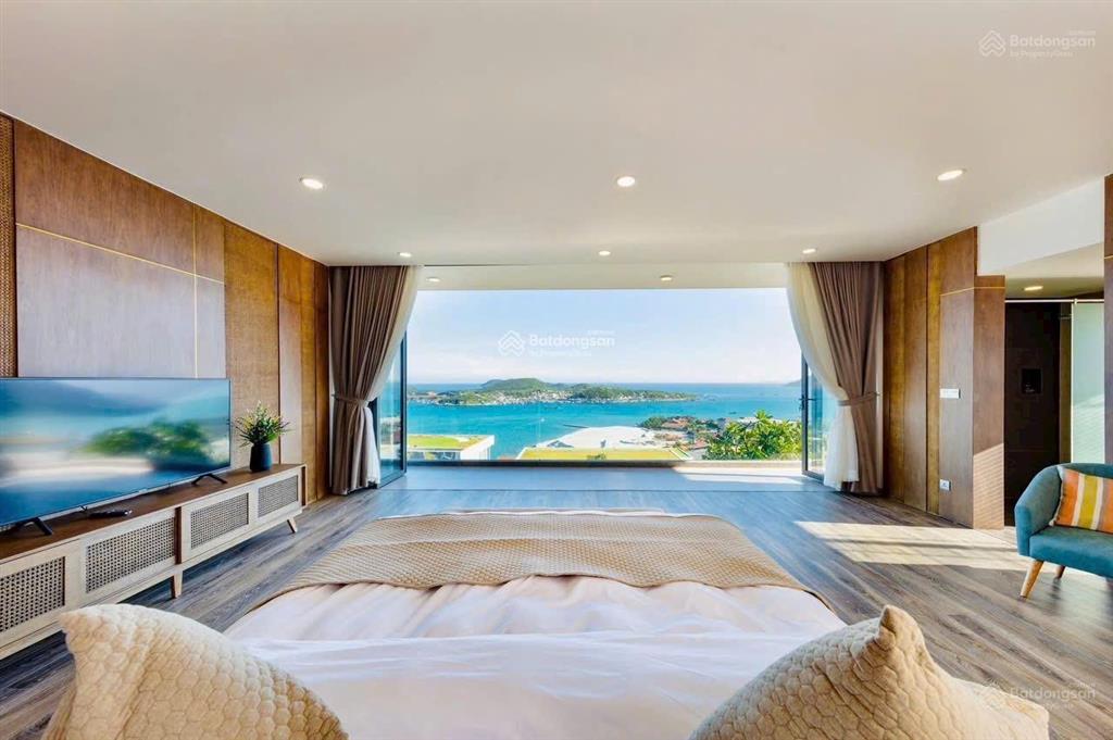 Hết mùa du lịch bán biệt thự vip tuần châu hạ long 500m2 dòng tiền 2 tỉ  0914 043 ***