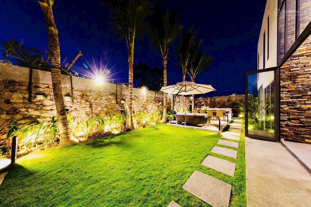 Hết mùa du lịch bán biệt thự vip tuần châu hạ long 500m2 dòng tiền 2 tỉ  0914 043 ***