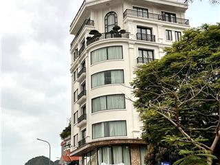 Bán lỗ giá 19,5 tỷ tòa nhà văn phòng 8 tầng công viên lán bè trung tâm hạ long,  0914 043 ***