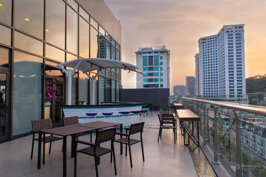 Bán lỗ 19,5 tỉ tòa nhà 7 tầng vip đường lê thánh tông trung tâm phố cổ hạ long,  0914 043 ***