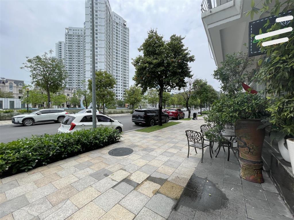 Bán lỗ 2 căn vinhomes bến đoan góc thông cạnh góc giá 29,5 tỉ view biển và công viên  0914 043 ***