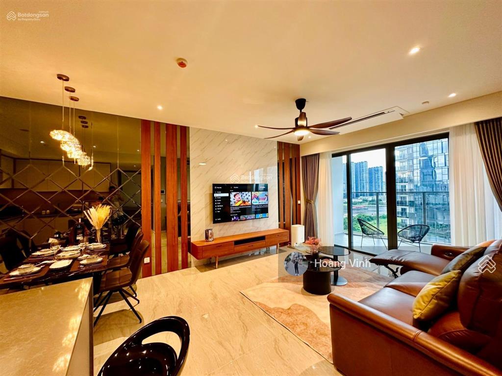 Cần bán nhanh chcc terra royal quận 3. dt 58m2, 72m2, 2pn. giá từ 6 tỷ. 0906 101 *** vinh