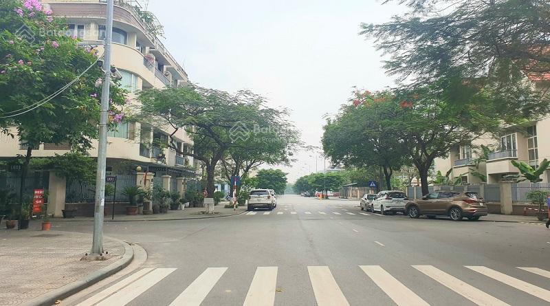 Lô góc liền kề an hưng 140,5m2, mặt đường 23,5m thông lê quang đạo và tố hữu. giá đầu tư