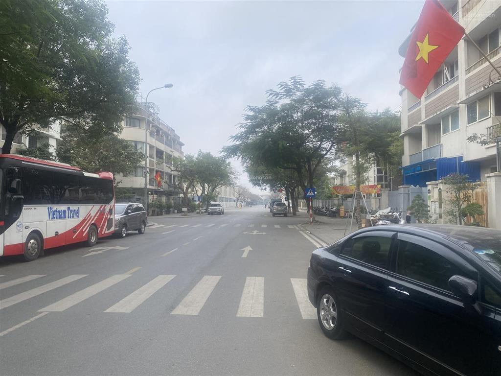 Lô góc liền kề an hưng 140,5m2, mặt đường 23,5m thông lê quang đạo và tố hữu. giá đầu tư