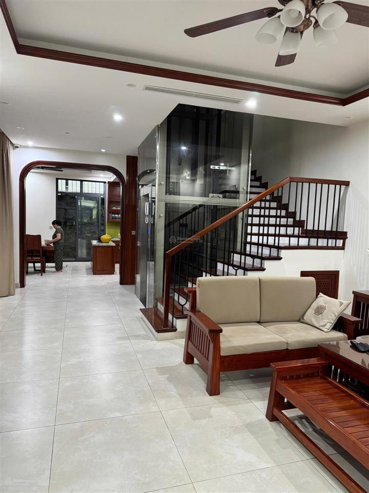 Biệt thự an vượng 180m2 hoàn thiện đẹp, ngay sát công viên!