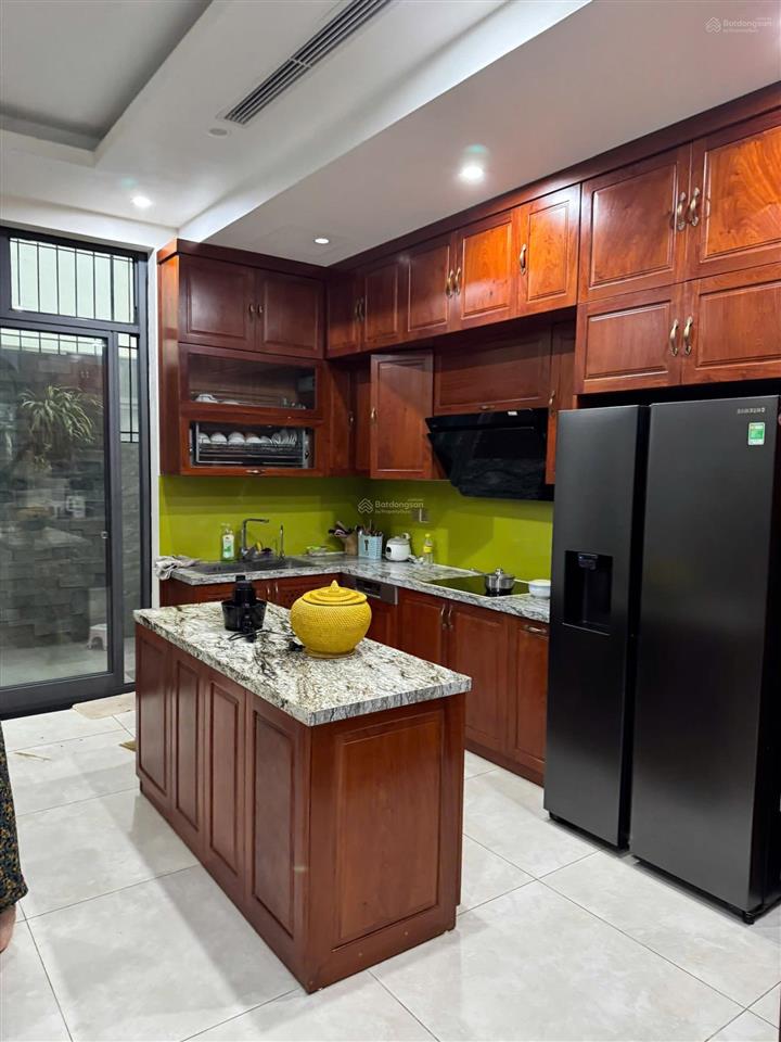 Biệt thự an vượng 180m2 hoàn thiện đẹp, ngay sát công viên!