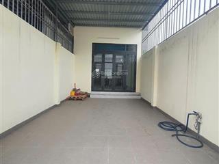 Cho thuê nhà gần chợ 80m2, giá tốt 7,5 triệu/th . khu công nghệ cao , tphcm.  0907 011 ***