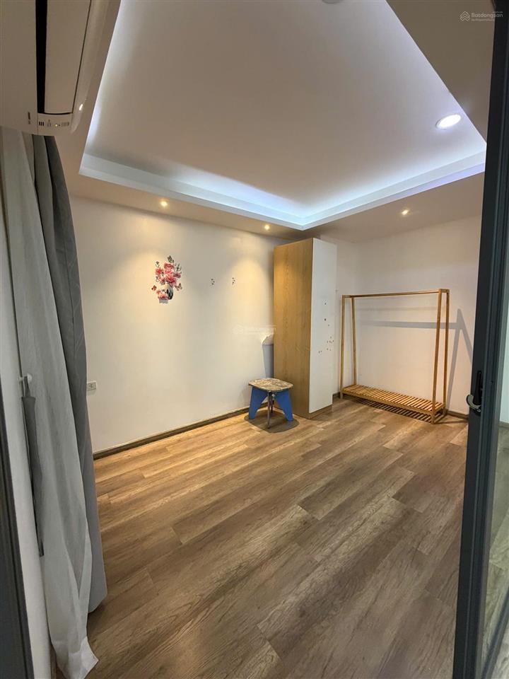 Chính chủ cần bán căn hộ cosmo quận 7.78m2pn2wc