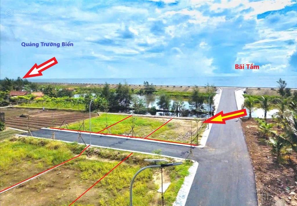 Chính chủ bán lô đất hướng nam mặt đường trục chính ra quảng trường biển bãi tắm 1,3 tỷ/lô