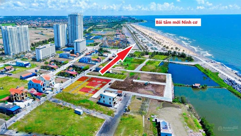 Cắt lỗ! chỉ 1,3 tỷ mua đứt lô đất 82m2 hướng đông nam view quảng trường biển  bãi tắm mới