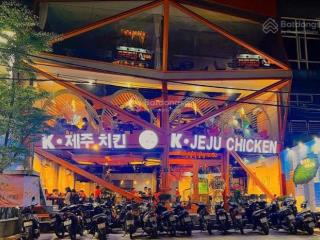 Cho thuê nhà mt đường d5, quận bình thạnh dt 12,5x18m trệt, 2 lầu. giá 140tr