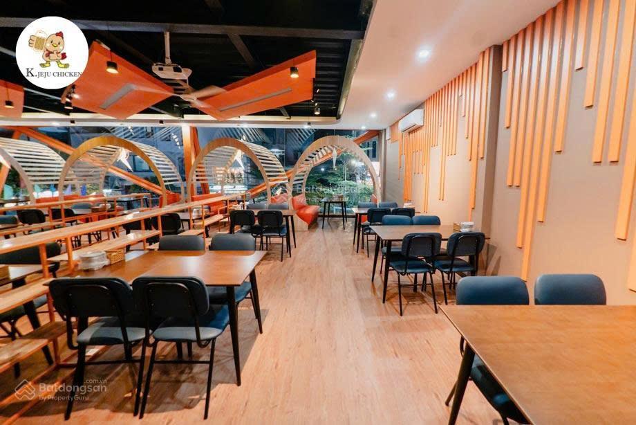 Cho thuê nhà mt đường d5, quận bình thạnh dt 12,5x18m trệt, 2 lầu. giá 140tr