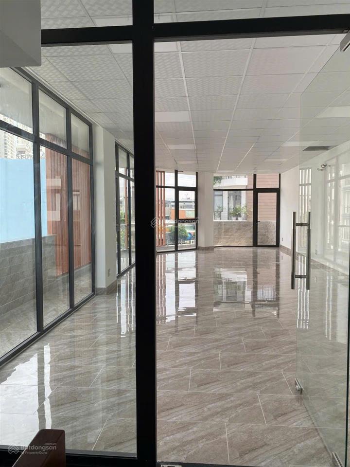 Cho thuê nhà góc 2mt đường số 7c1 quận 2 dt 6,2x20m hầm, trệt, 3 lầu giá 80tr