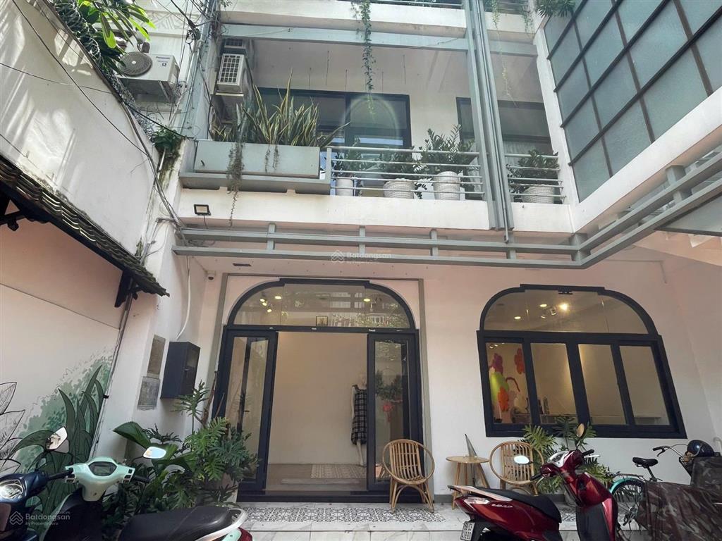 Cho thuê nhà mặt tiền đặng tất, phường tân định, quận 1 dt 9x25m trệt 1 lầu giá 75tr