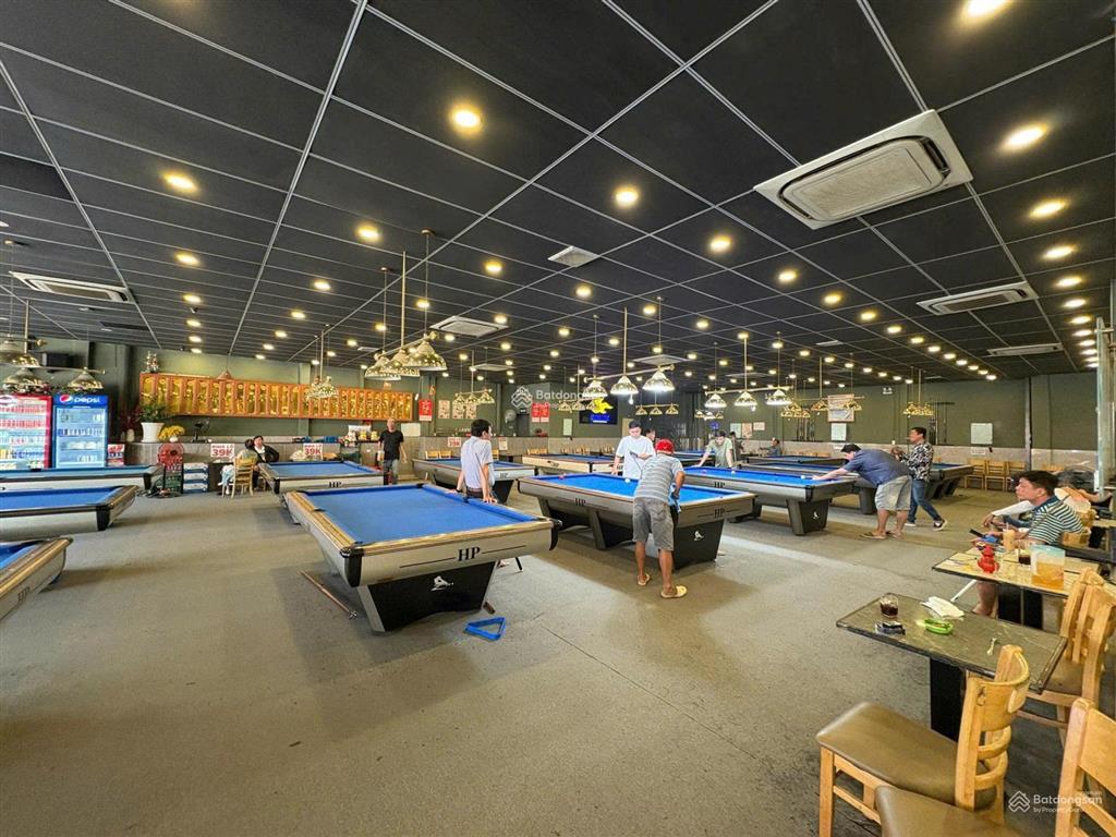 Cho thuê nhà góc 2mt trần bình trọng, quận bình thạnh, diện tích 550m2, trệt, giá 150tr