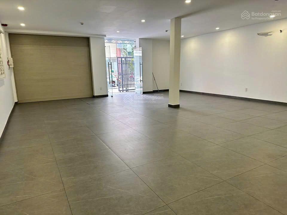 Cho thuê nhà mt đường mai thị lựu, phường đa kao, quận 1, diện tích 8.2x19m, trệt 3 lầu, giá 145tr