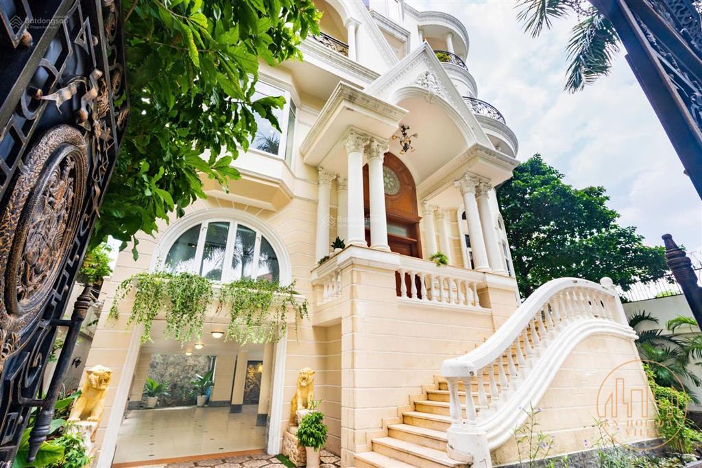 Cho thuê biệt thự & hồ bơi đường số 66 p. thảo điền q2 dt 15.8x19.8m hầm trệt lửng 2 lầu, giá 100tr