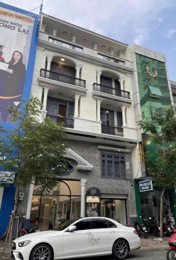 Cho thuê nhà mt đường cao thắng, phường 12, quận 10, diện tích 8.6x20m, trệt 4 lầu, giá 160tr