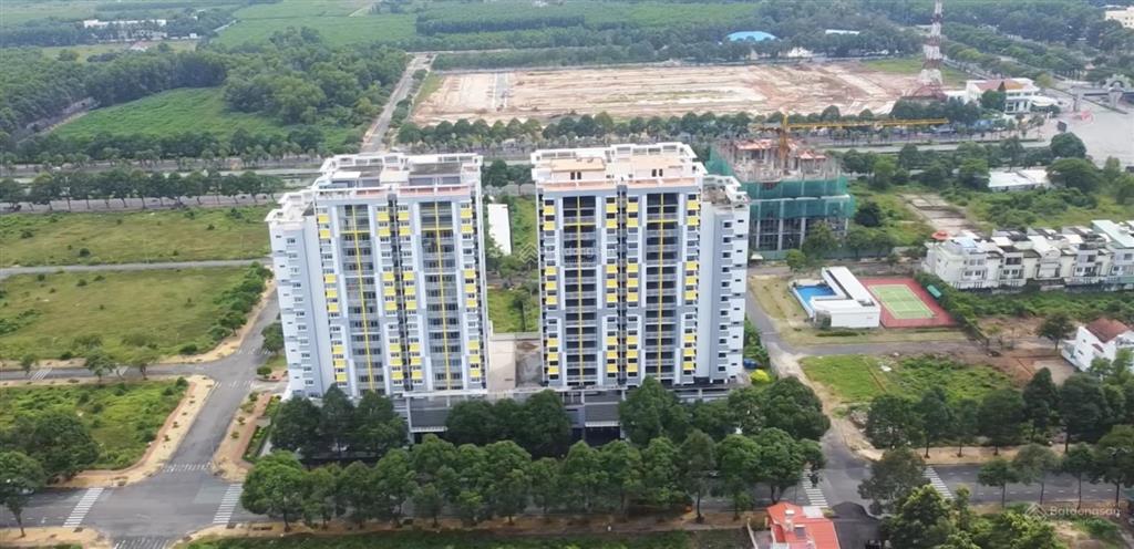 Bán căn 2pn 70m2 có nội thất, sổ hồng riêng tại chung cư terra nhơn trạch