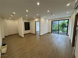 Bán căn 3 phòng ngủ canopy, nhà mới 100%. có slot ô tô dưới hầm
