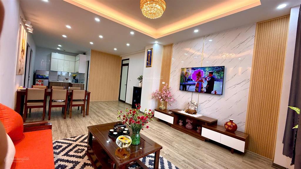 Chính chủ bán 65m2 2n 2wc giá 4.57 tỷ full nt toà b10a nam trung yên. cầu giấy 0971 565 ***