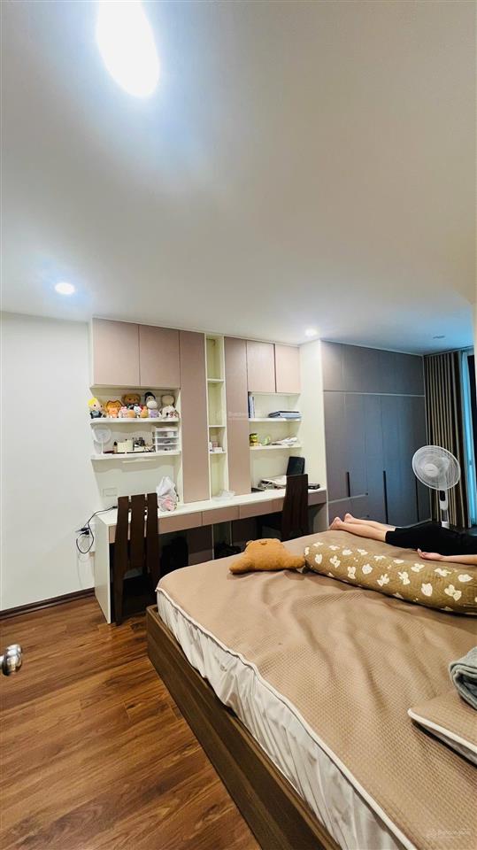 Bán ch 146m2, 3n2w giá 11 tỷ toà b 275 nguyễn trãi full nt căn góc bc đn  tn