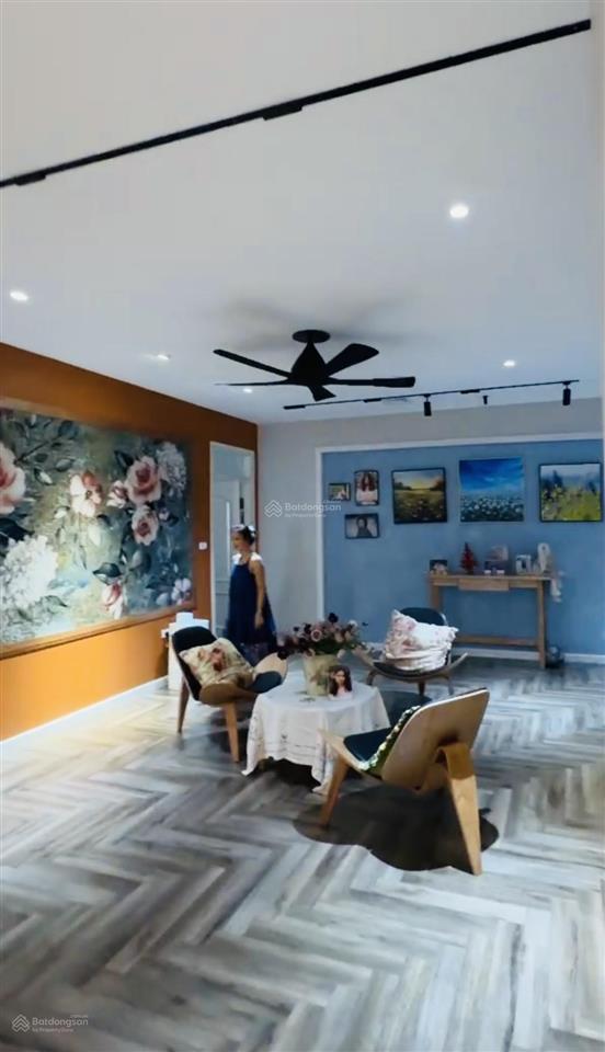 Penhouse hoàng đạo thuý 274m 5n5w giá 26.3 tỷ full nt phường yên hoà cầu giấy