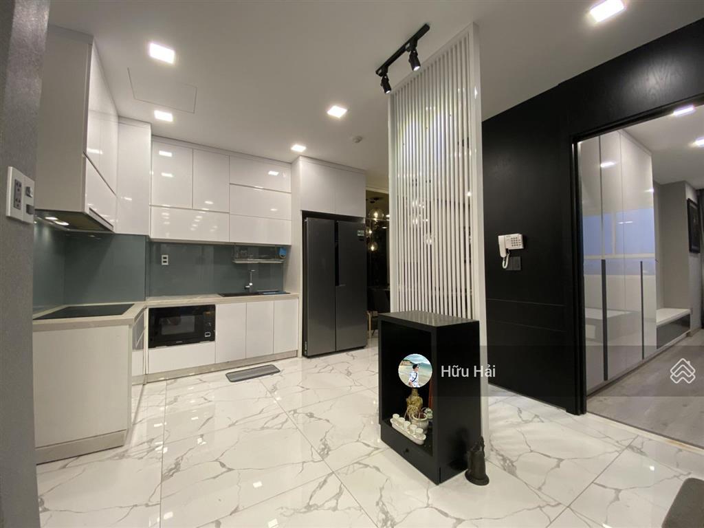 Cho thuê 2pn giá tốt chỉ 15 triệu tại the botanica, dt 57m², tầng cao view đẹp