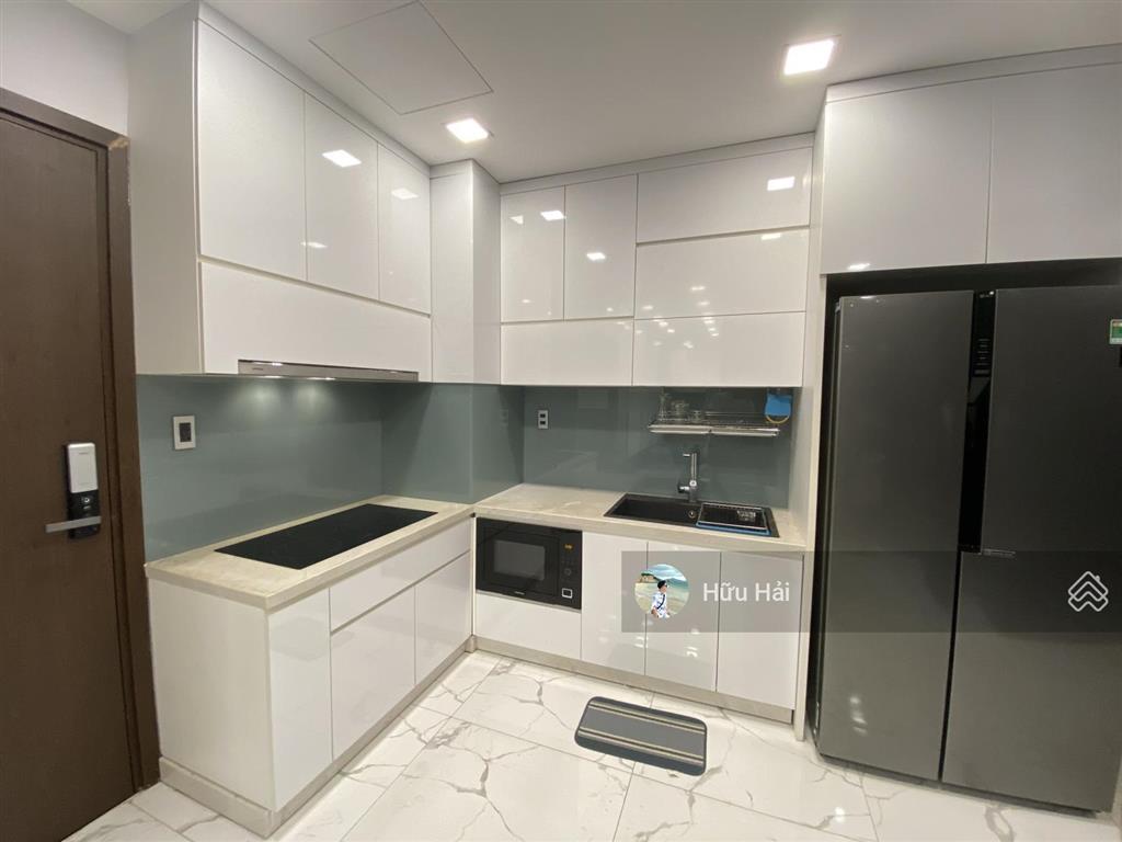 Cho thuê 2pn giá rẻ chỉ 14 triệu tại the botanica, dt 57m2, tầng cao view đẹp.