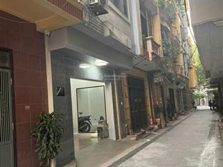 Cần cho thuê nhà riêng ngõ trần quốc hoàn, cầu giấy mới đẹp có thang máy gara ô tô