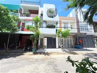 Nhà đẹp lung linh, mặt tiền đường hoà minh 14, sát hồ tùng mậu, cách biển 3  0768 262 ***