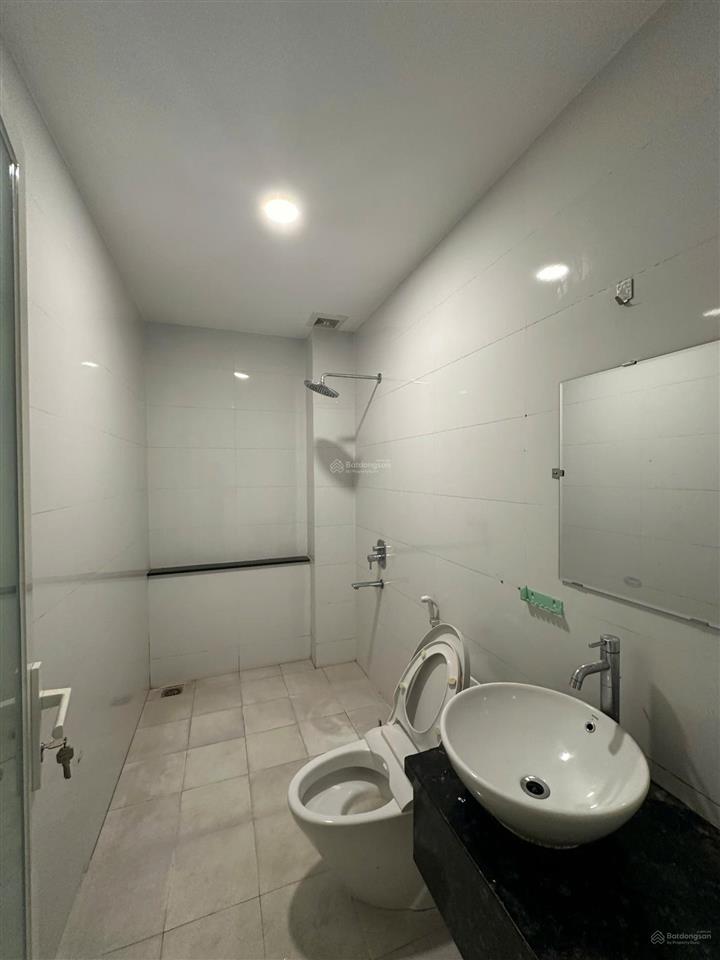 Bán nhà khu tạ thị ngọc thảo giá 10,5 tỷ. nhà 1 trệt 1 lầu diện tích 5x16m. thiết kế 2 pn 2 wc