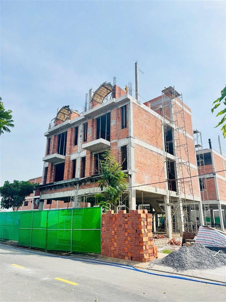 Lô đất suất nội bộ giai đoạn 1 the solia, lương hòa, bến lức, long an. giá 2,2 tỷ, 90m2 vị trí đẹp