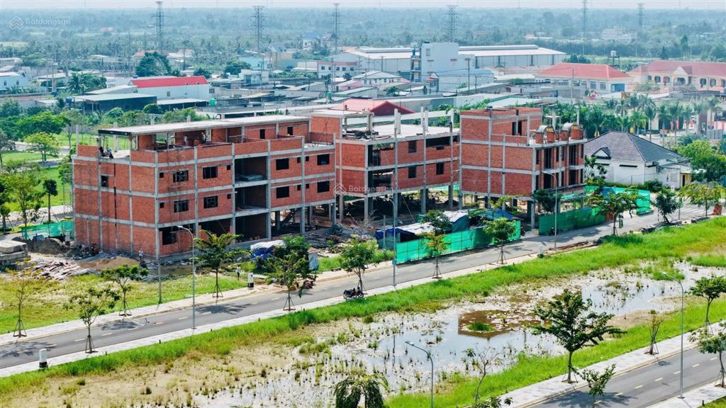 Lô đất suất nội bộ giai đoạn 1 the solia, lương hòa, bến lức, long an. giá 2,2 tỷ, 90m2 vị trí đẹp