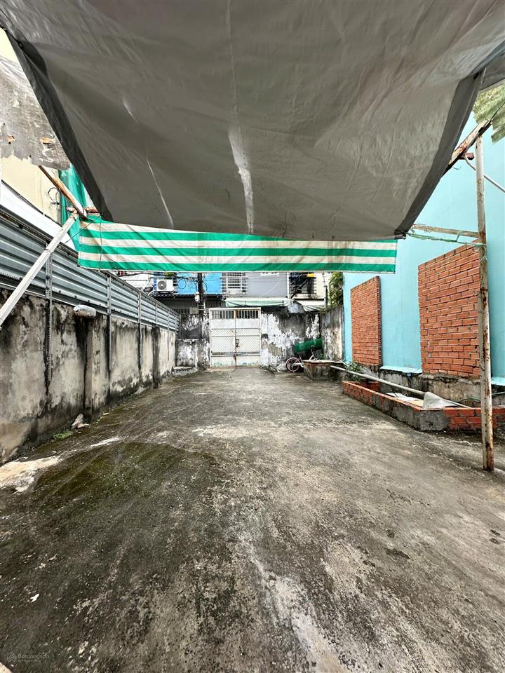 Bán đất kèm nhà diện tích 318m2 kèm nhà và 6 phòng trọ. đường tân thuận tây quận 7. giá 20,765 tỷ