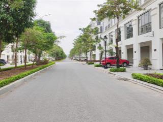 Bán nhà liền kề hinode royal park 100m2, giá còn rẻ hơn cả đất dịch vụ đấu giá, gần hồ điều hòa