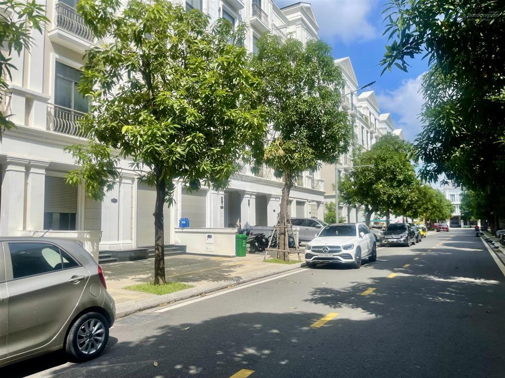 Bán nhà phố vinhomes grand park sổ hồng giáp sông đồng nai, dt 84m2 xây dựng 5 tầng giá 15 tỷ