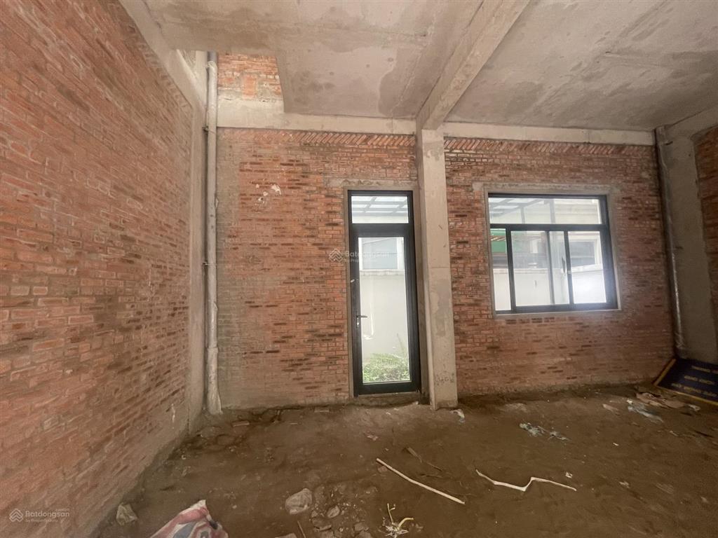 Bán nhà phố vinhomes grand park sổ hồng giáp sông đồng nai, dt 84m2 xây dựng 5 tầng giá 15 tỷ