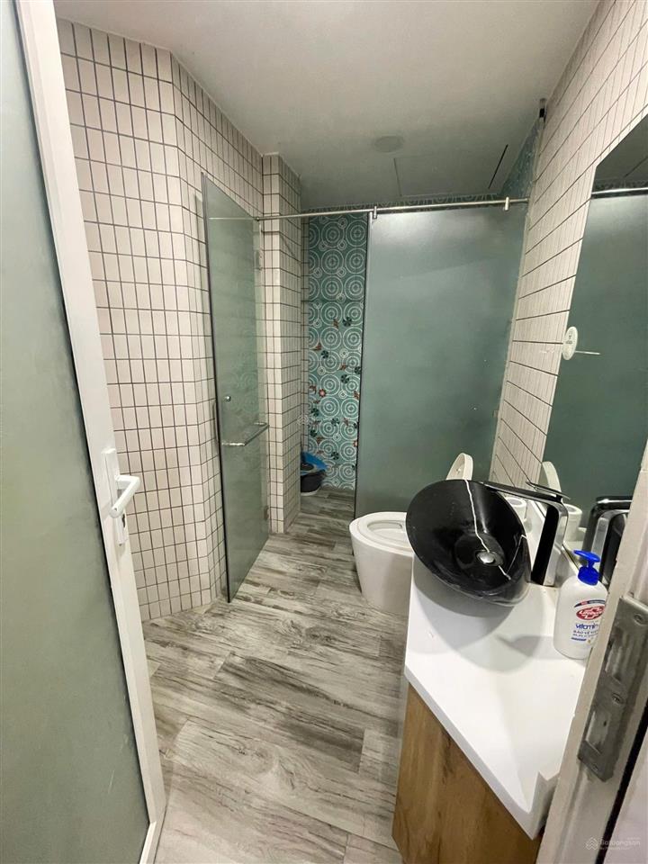 Cho thuê văn phòng diện tích lớn 62m2 giá thuê 15 triệu/ tháng