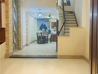 Nhà 4 lầu, dòng tiền đang cho thuê 20 triệu/thang, gần đường chính bạch đằng, tân bình, khu sân bay