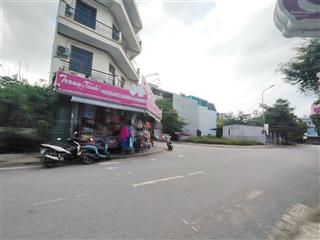 Cần bán lô đất phân lô phố chợ mặt kinh doanh buôn bán sầm uất, giá 4.x tỷ