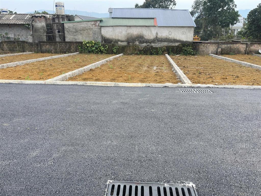 Bán lô đất liền kề tại nhuận trạch bám đường nhựa, giá nhỉnh 1 tỷ/ lô