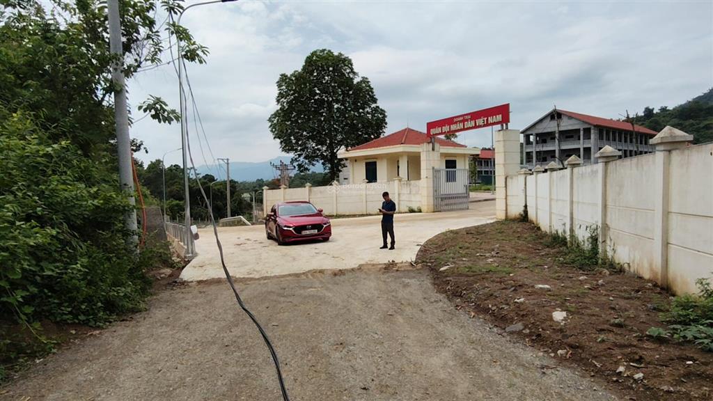 Bán 1ha đất rsx thị trấn lương sơn đối diện khu quân đội giá 1,x tỷ