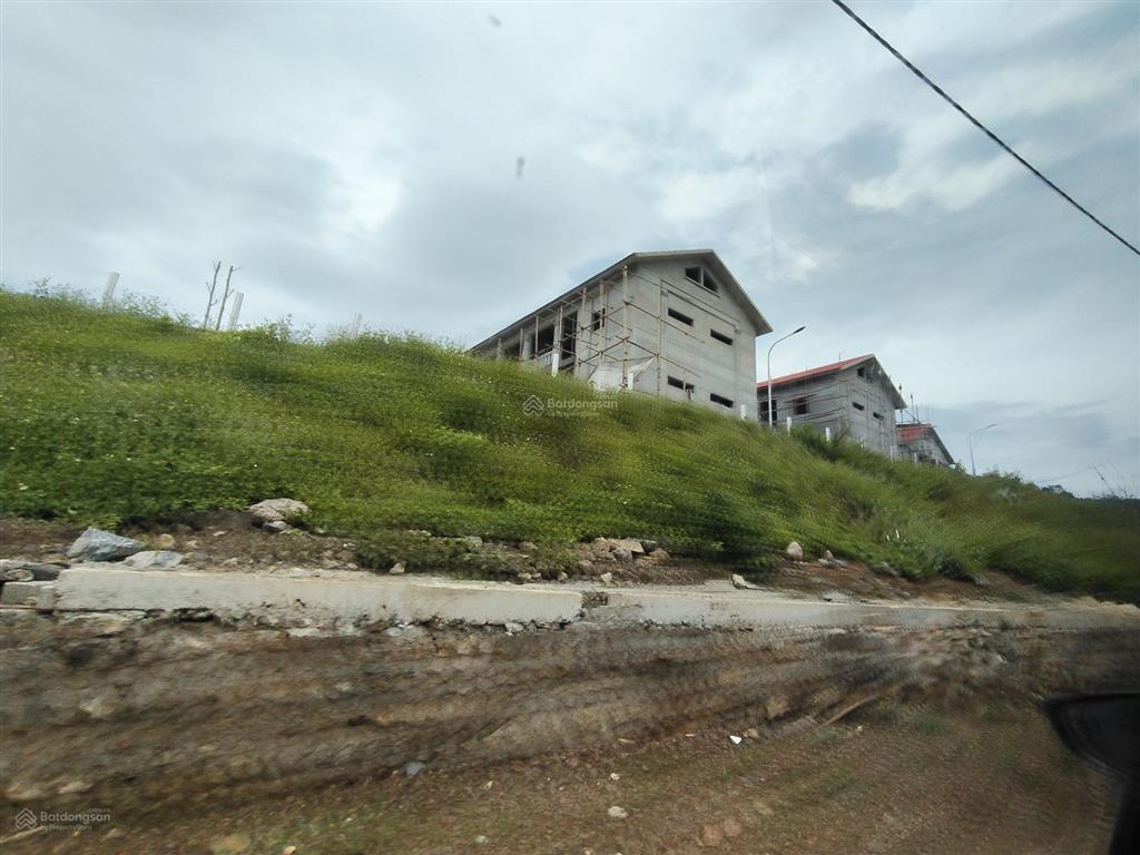 Bán 1ha đất rsx thị trấn lương sơn đối diện khu quân đội giá 1,x tỷ