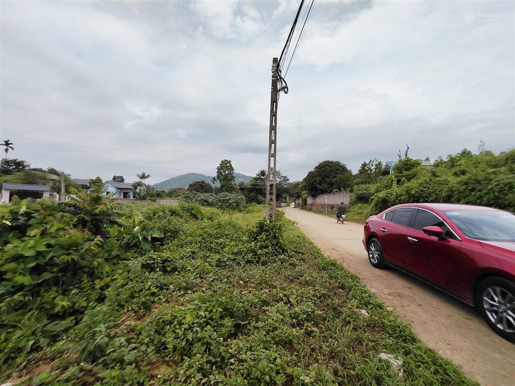 Cần bán ~2500m2 đất nghỉ dưỡng thị trấn lương sơn bán mặt đường ô tô tránh giá 4,x tr/m